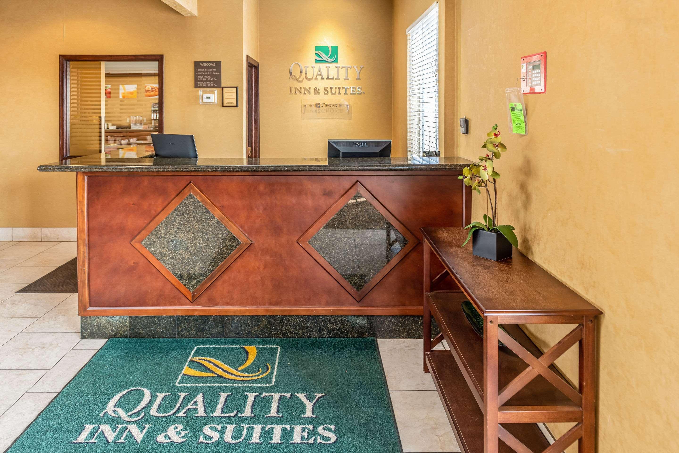 Quality Inn & Suites Seville Kültér fotó