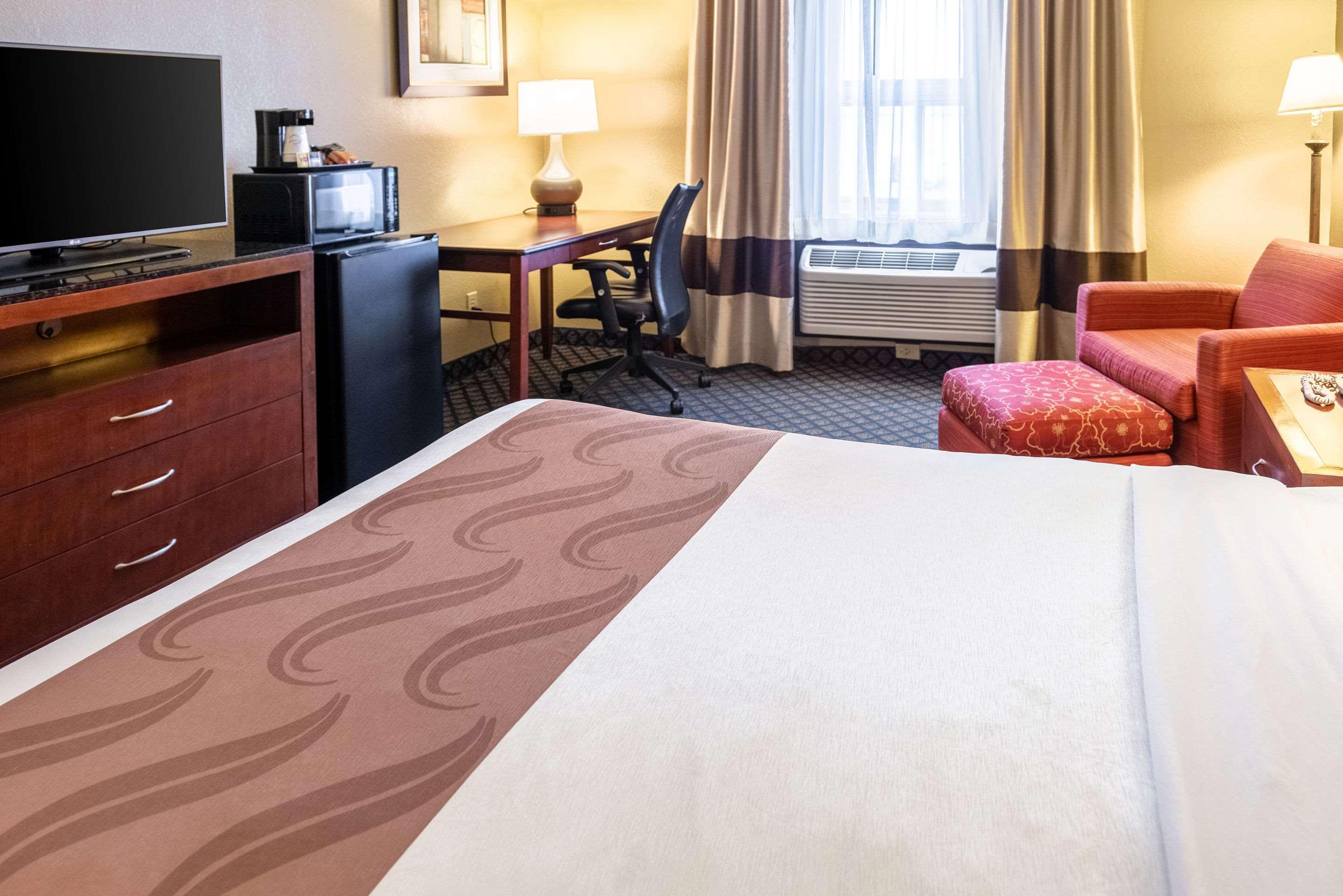 Quality Inn & Suites Seville Kültér fotó