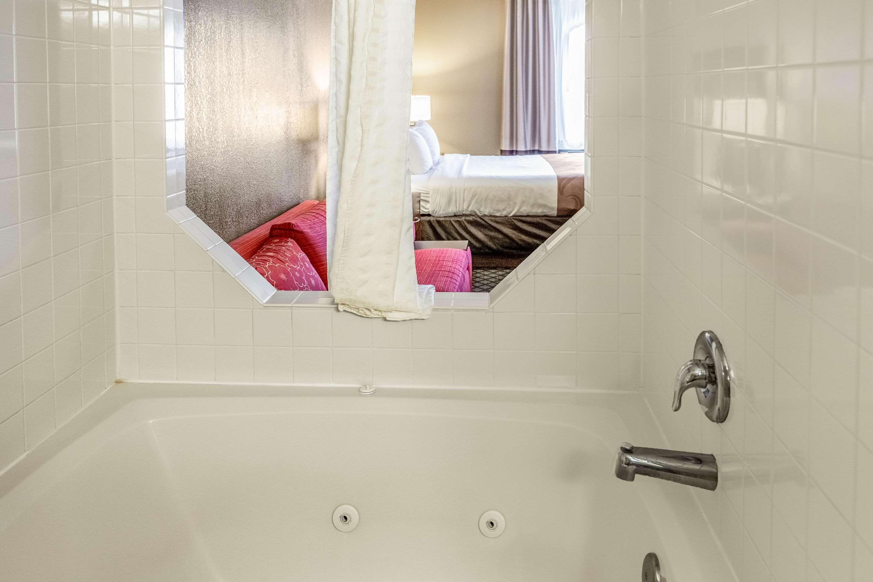 Quality Inn & Suites Seville Kültér fotó