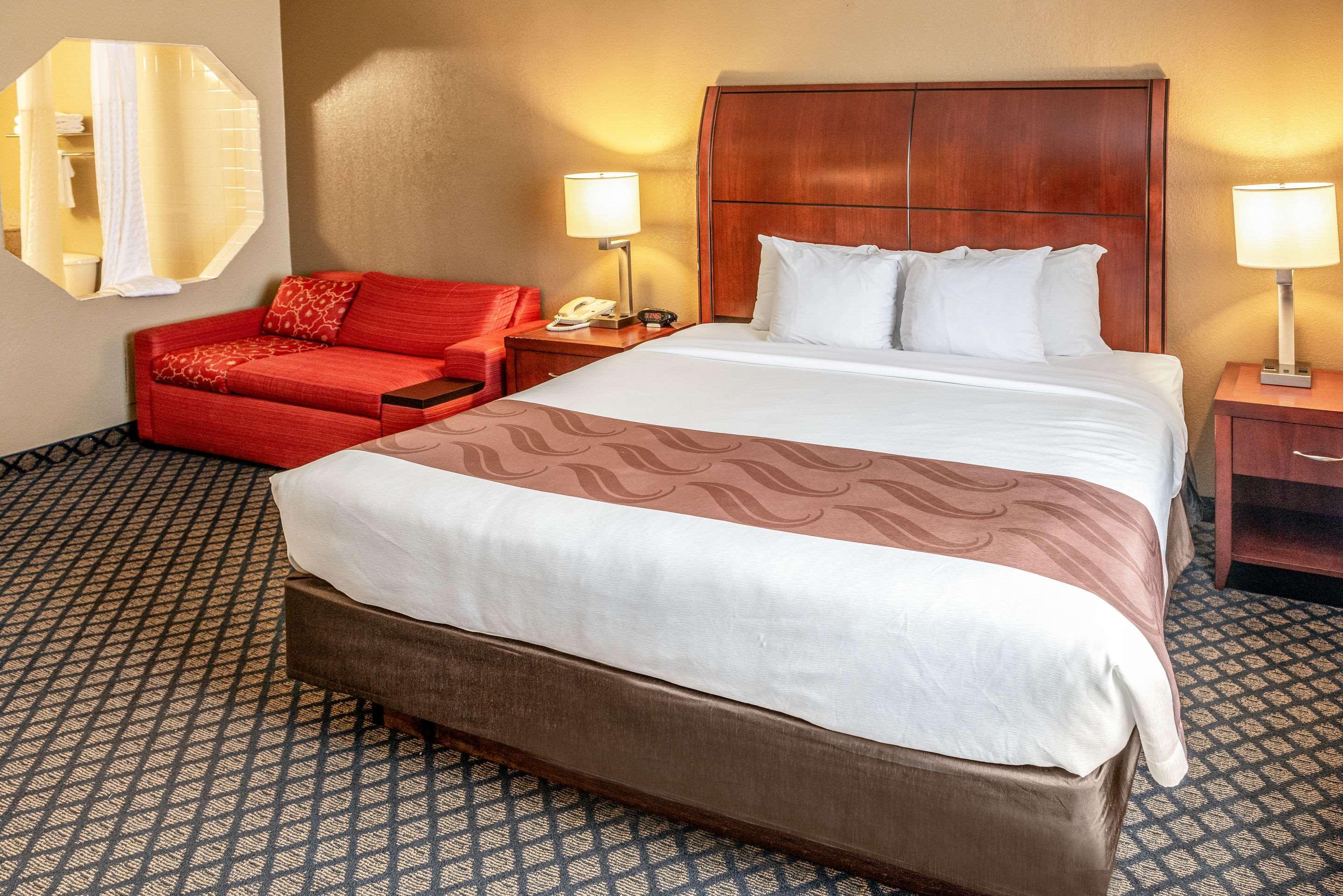 Quality Inn & Suites Seville Kültér fotó
