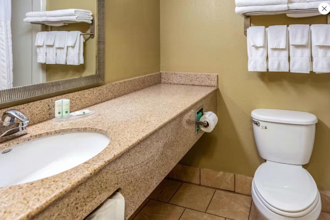 Quality Inn & Suites Seville Kültér fotó